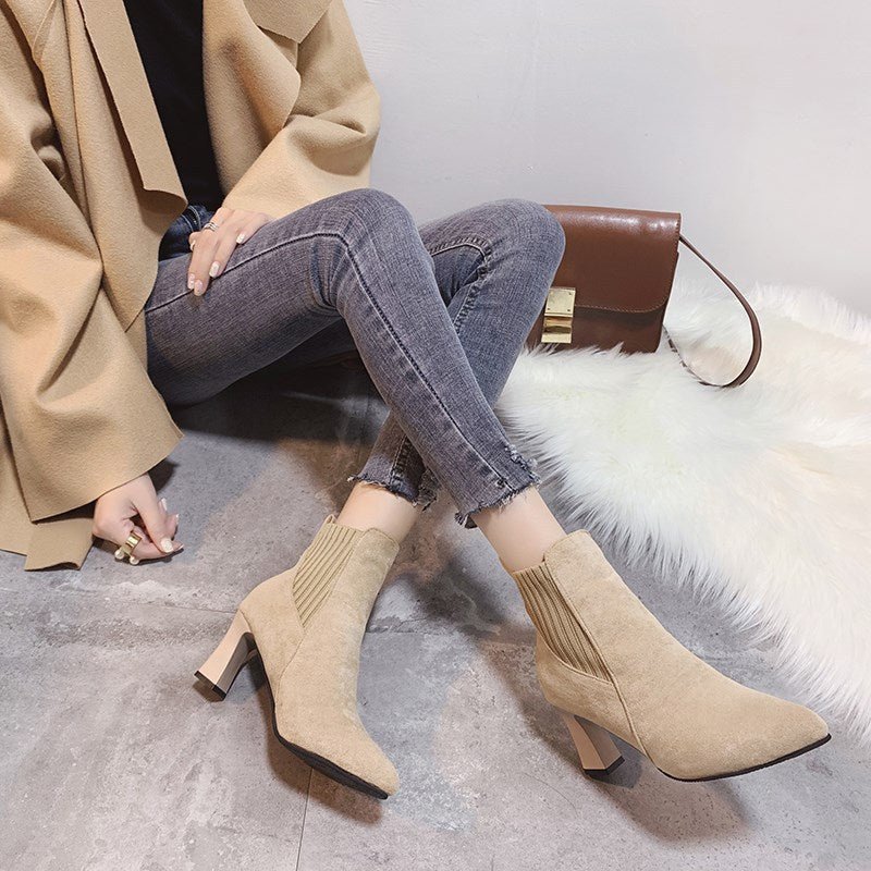 Damen nan spitze Ankleboots mit seitlichem Stretch-Einsatz und sculpted Blockabsatz EB