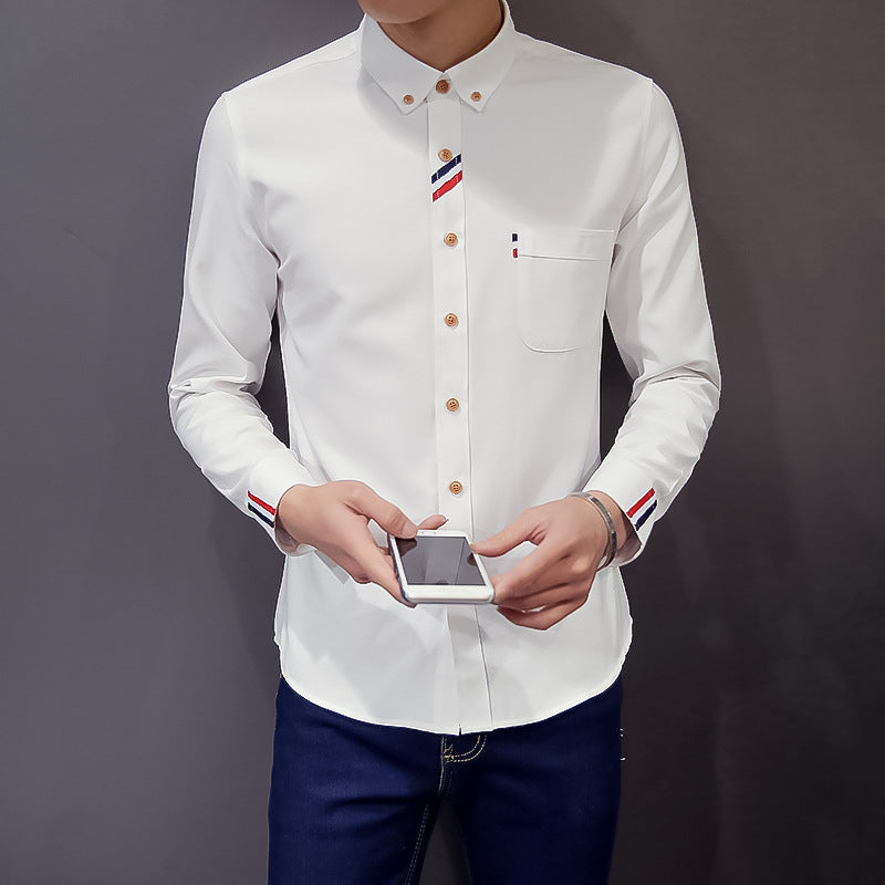 Herren nan tailliertes Button-Down-Hemd mit dezentem Tricolour-Besatz und bügelleichter Baumwollstretchqualität EB