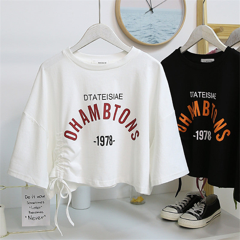 Damen cropped T-Shirt mit lässigem Kordelzug und kreativem Schriftzug EB