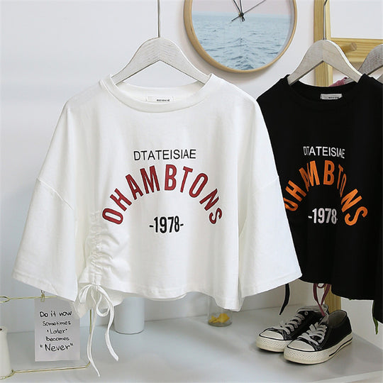 Damen cropped T-Shirt mit lässigem Kordelzug und kreativem Schriftzug EB