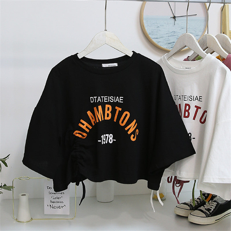 Damen cropped T-Shirt mit lässigem Kordelzug und kreativem Schriftzug EB