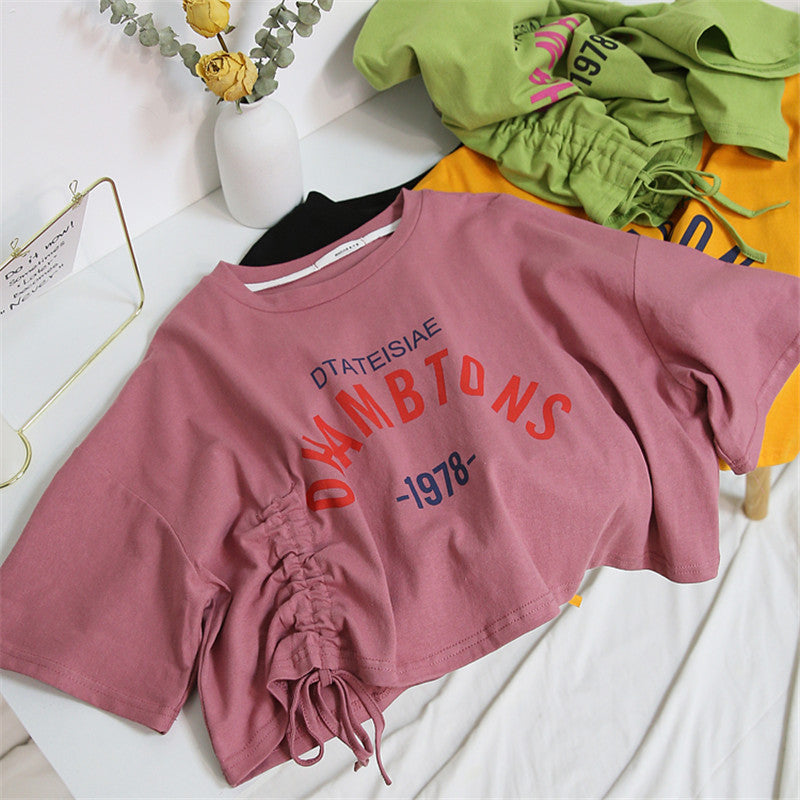 Damen cropped T-Shirt mit lässigem Kordelzug und kreativem Schriftzug EB