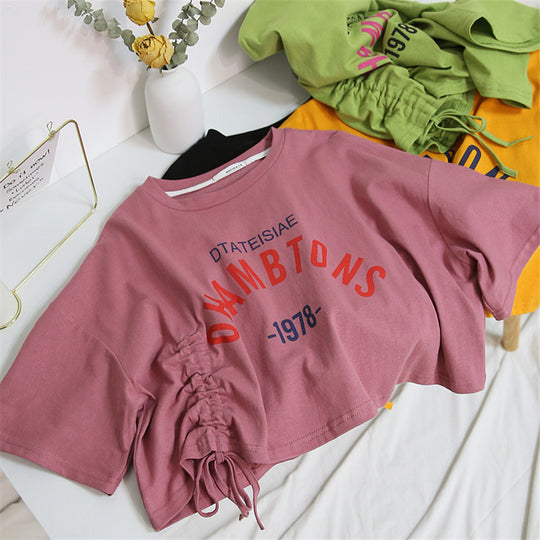 Damen cropped T-Shirt mit lässigem Kordelzug und kreativem Schriftzug EB