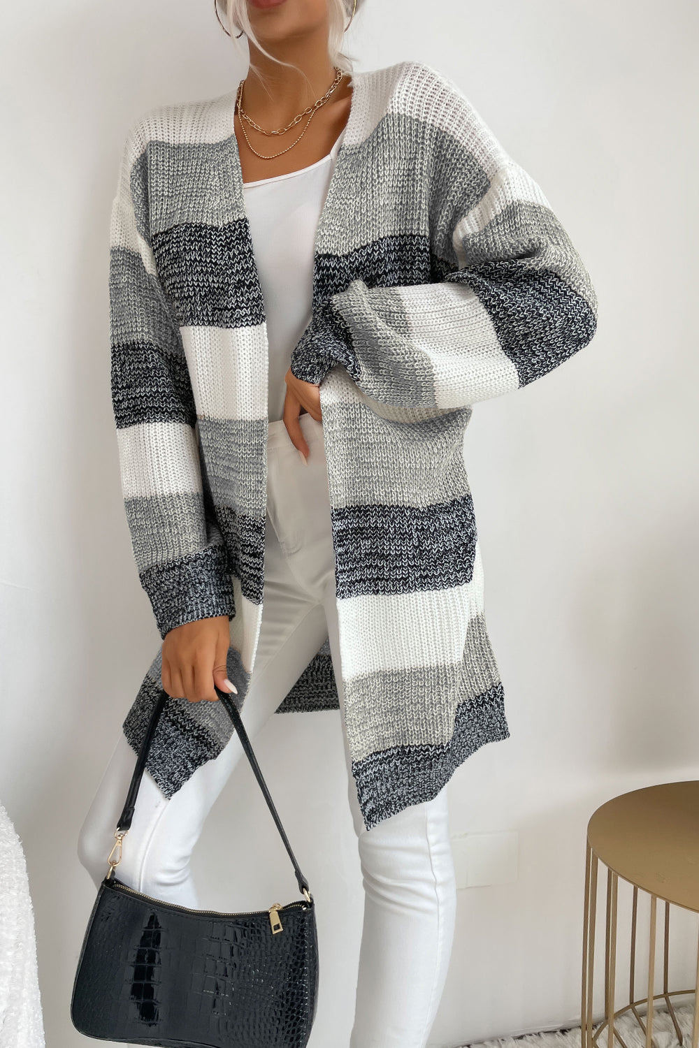 EB | Einfache und Stilvolle Strickjacke