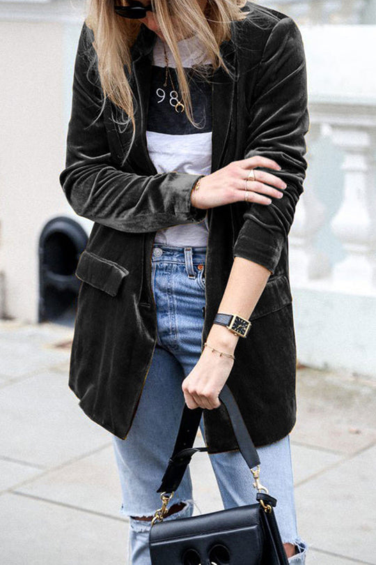 EB | Blazer aus Samt im Streetstyle
