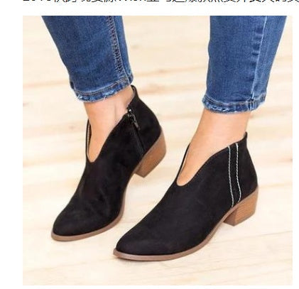 Elegante Damen Stiefeletten mit einzigartigem Design EB