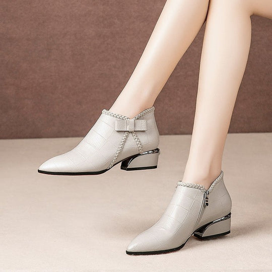 Damen elegante Ankle-Boots mit geflochtenem Detail und modischem Absatz EB