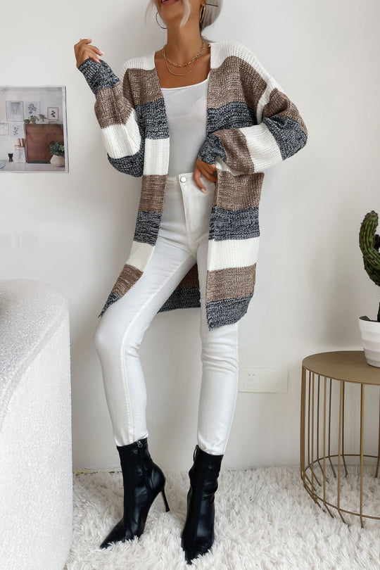 EB | Einfache und Stilvolle Strickjacke
