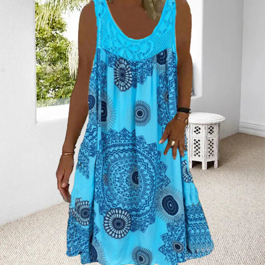 EB | Ärmelloses Kleid mit Lebendigem Boho-Print