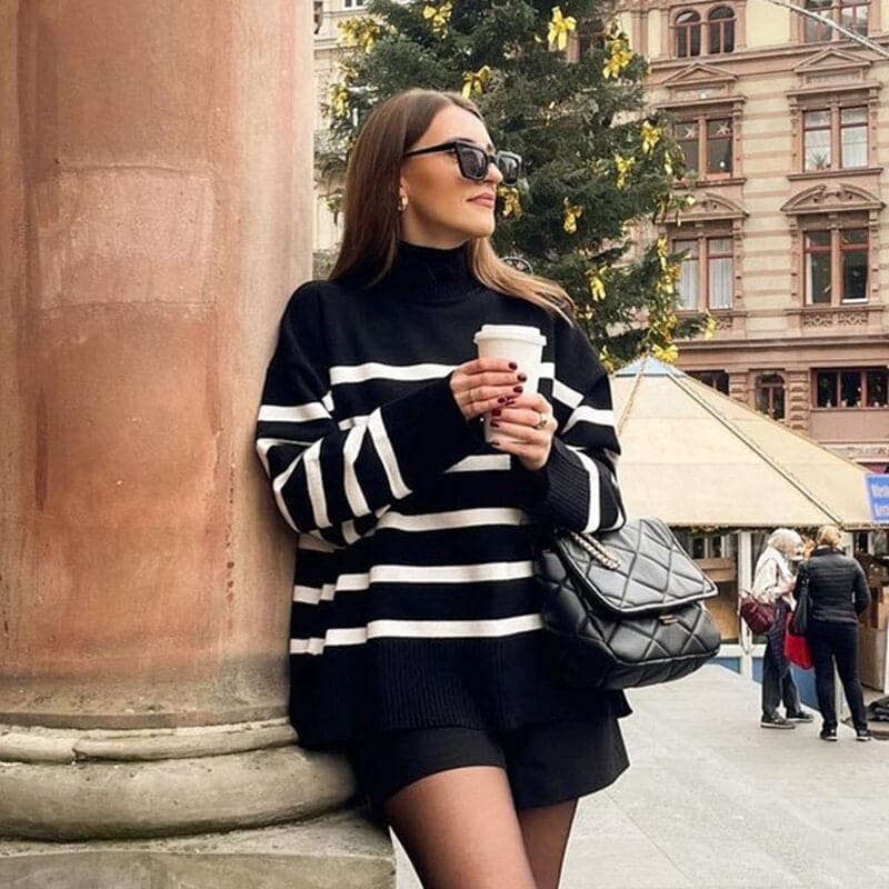 EB | Wunderschöner Pullover mit Breiten Streifen und Stehkragen