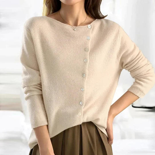 EB | Pullover mit Knopfverschluss und weitem Ausschnitt