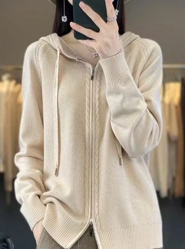 EB | Strickjacke mit Kapuze