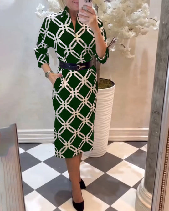 EB | Kleid mit Geometrischem Print und Seitlichem Schlitz