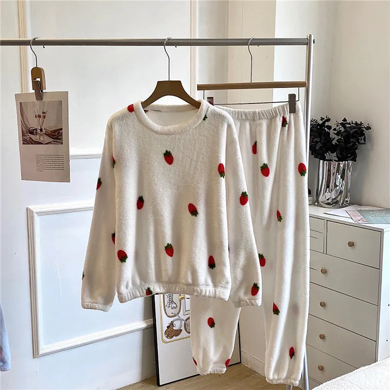 EB | Fleece Komfort Schlafanzug - Süß, warm und bequem in 7 trendigen Varianten