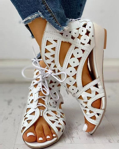 EB | Flache Sandalen Im Ethnischen Stil mit Aussparung