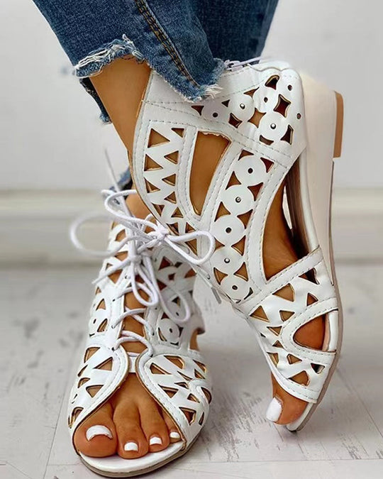 EB | Flache Sandalen mit Cutouts für Frauen