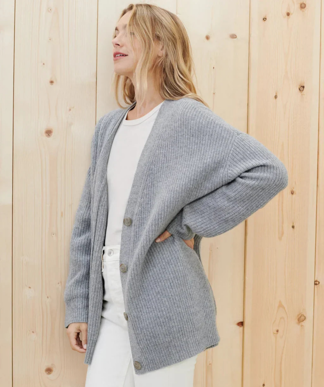EB | V-Ausschnitt-Cardigan für Frauen