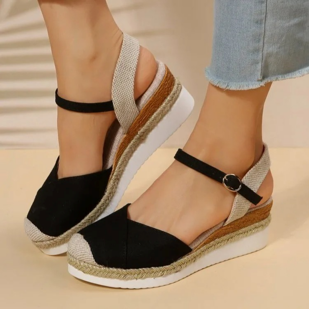 Damen Sandalen mit Schnallenverschluss und geschlossener Spitze – Isabelle EB