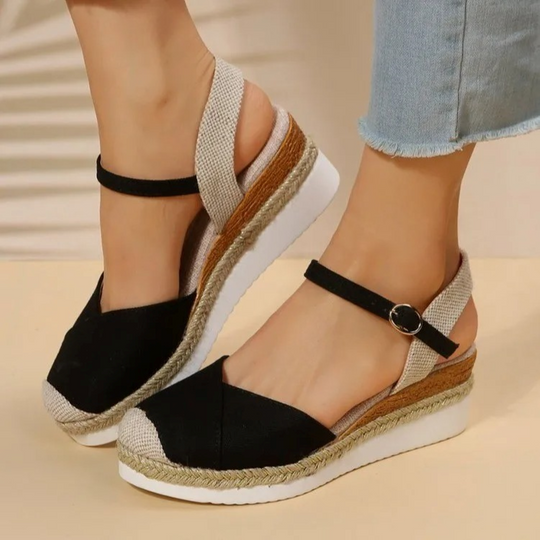Damen Sandalen mit Schnallenverschluss und geschlossener Spitze – Isabelle EB