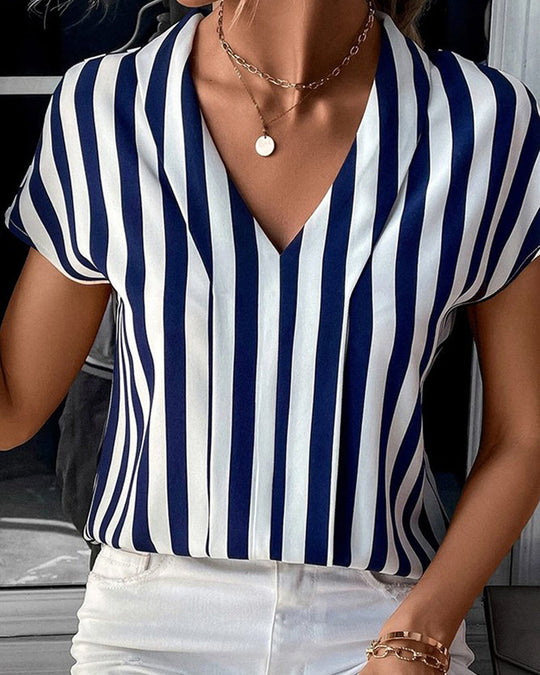 EB | Sommerbluse In Einem Gestreiften Look