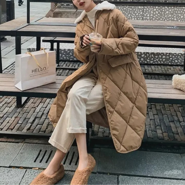 EB | Stylische Übergroße Steppjacke mit Pelzkragen und Knöpfen Ideal für Herbst/Winter