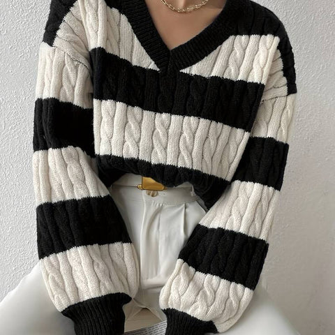 EB | Gestreifter eleganter Pullover mit V-Ausschnitt