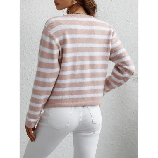 EB | grob gestrickter Pullover mit Knopfleiste und seitlichen Taschen