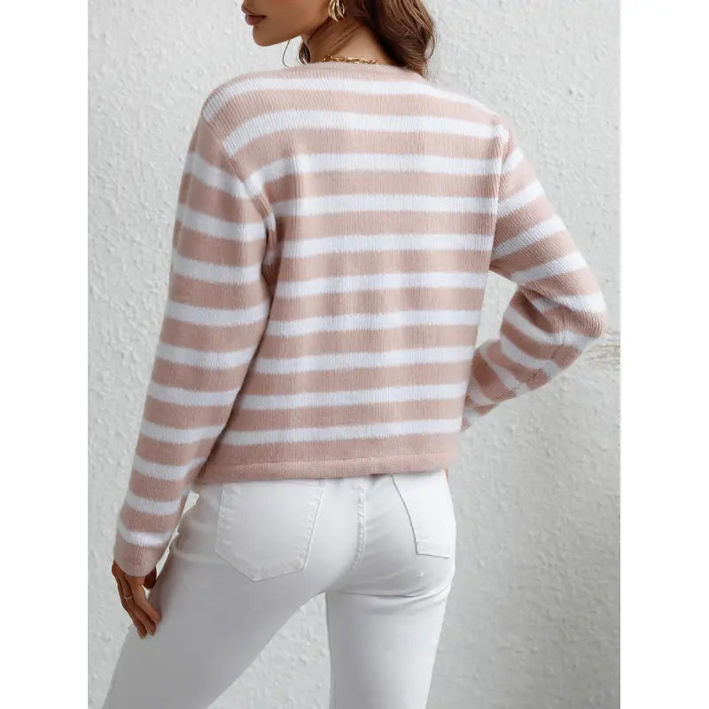 EB | Gemütlicher Grobstrickpullover mit Knopfblende und Seitentaschen