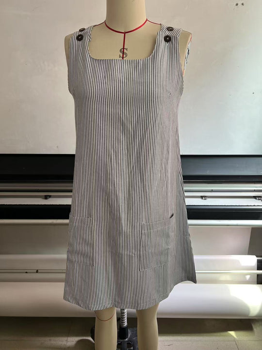 EB | Gestreiftes Kleid mit Knopfleiste