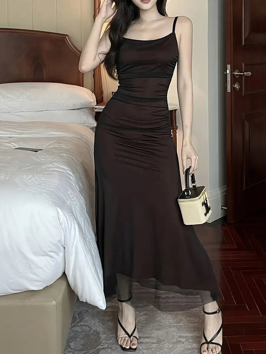 EB | Midi Kleid Glamour Stil Ohne Ärmel