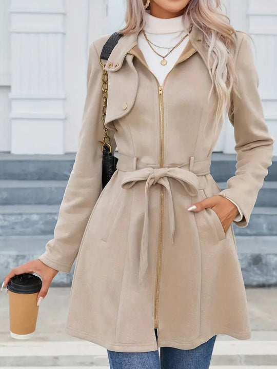 Heidi-Mode | Mid Length Reißverschlussmantel mit Stehkragen und Gürtel