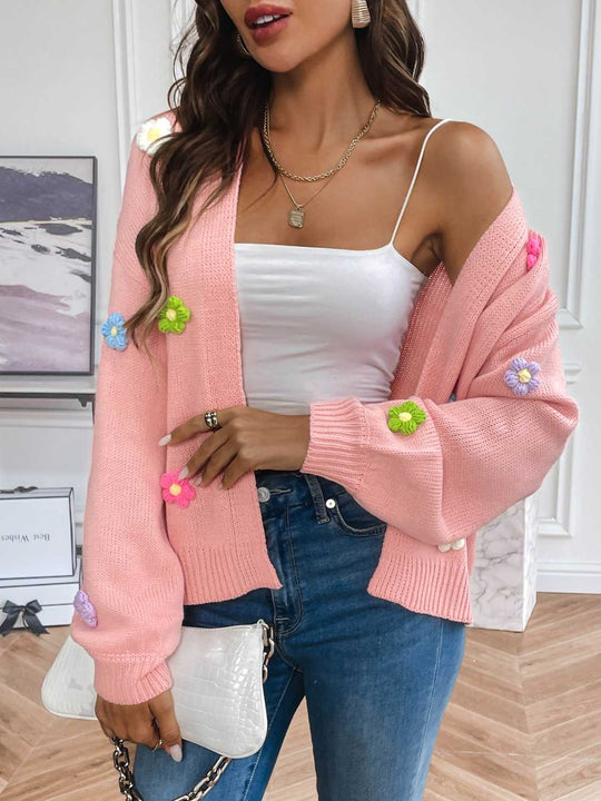 EB | Strickcardigan mit Blütendetails Offene Vorderseite Feminin und Stylisch