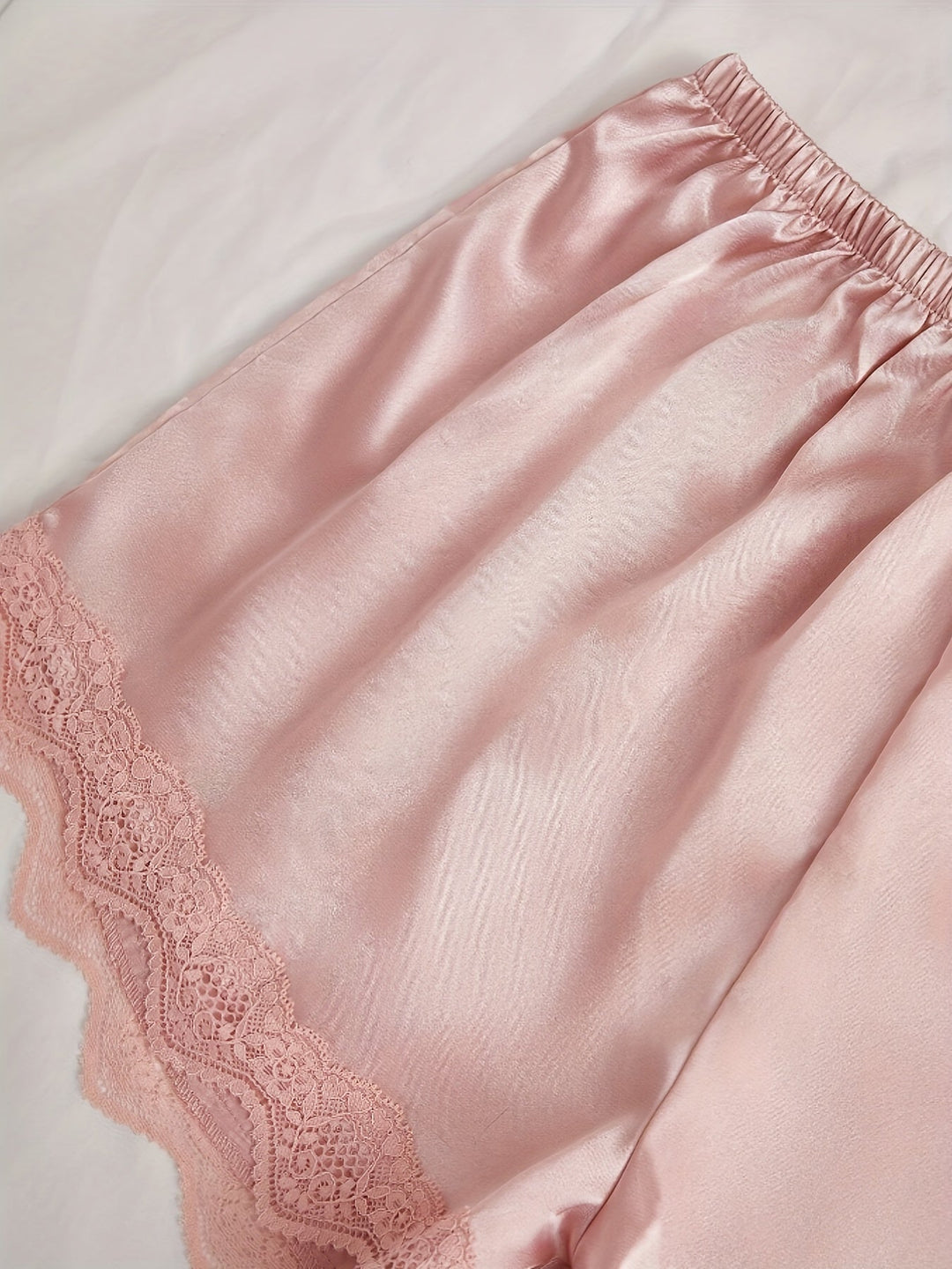 EB | Satin 4-teiliger Pyjama-Set mit Spitzenbesatz für Frauen - Ideal für alle Jahreszeiten