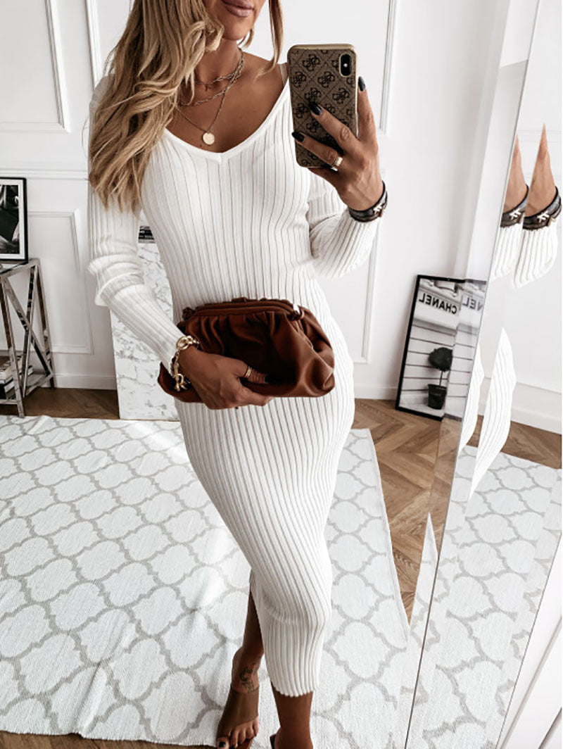 Damen Strickkleid mit Knopfdetail und figurbetontem Schnitt EB