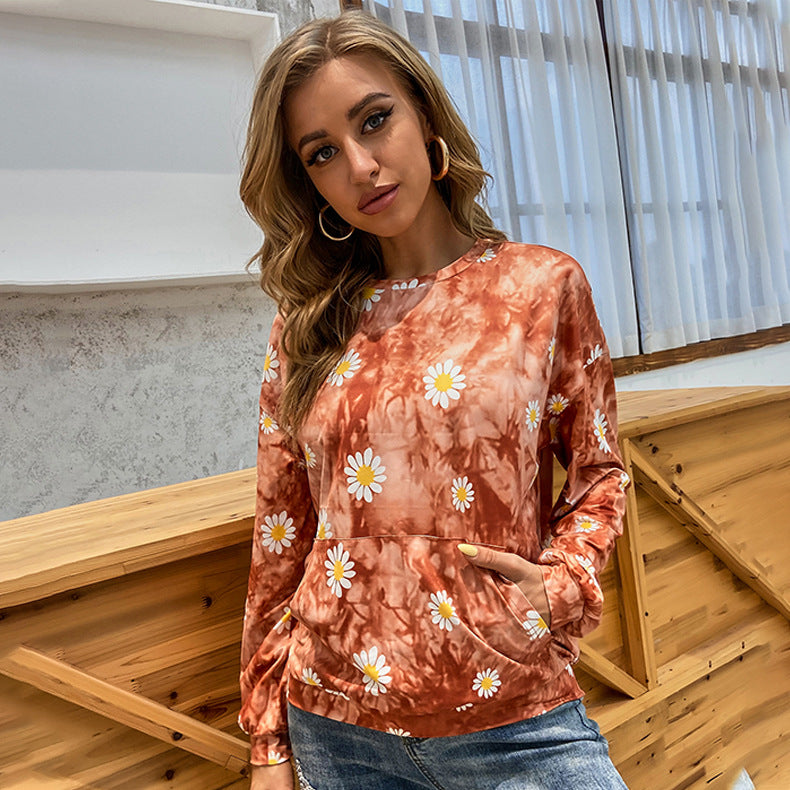 Damen locker geschnittenes Sweatshirt mit Gänseblümchen‑Print Batik‑Optik und Kängurutasche Eichborn Berlin