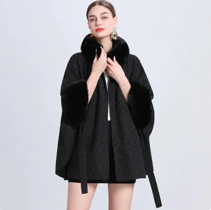 EB | Winter Cape Mantel