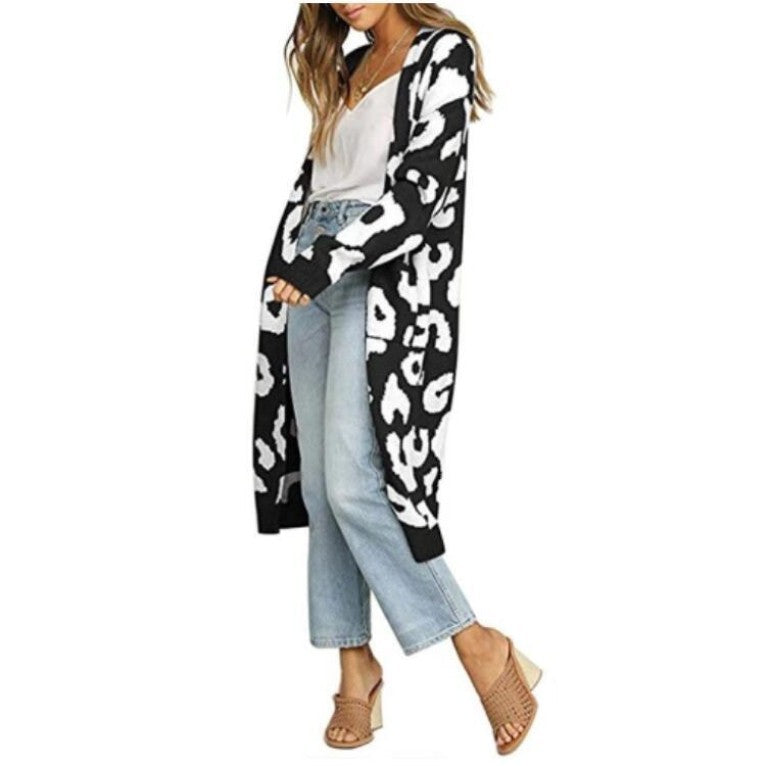 Damen Langstrickjacke mit trendigem Leopardenmuster EB