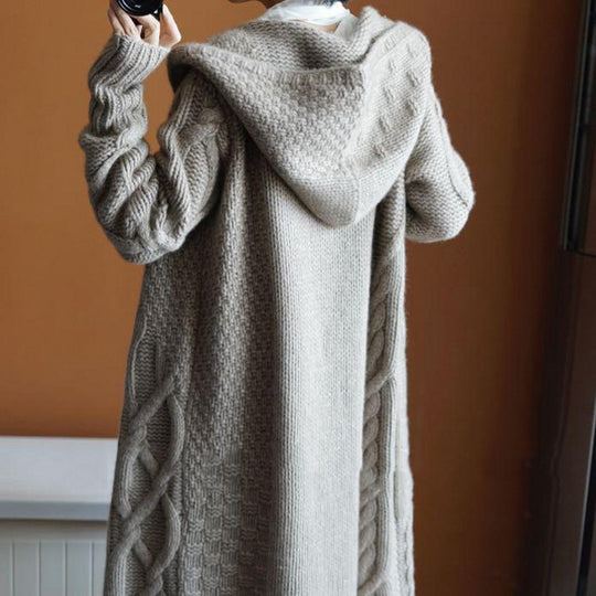 Damen Langstrickjacke mit Kapuze und volumetrischenÄrmeln EB