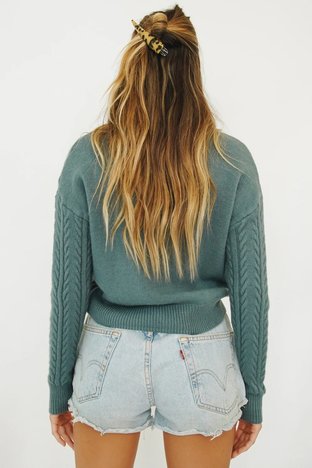 Damen Feinstrickpullover mit klassischem Zopfmuster und hohem Kragen EB