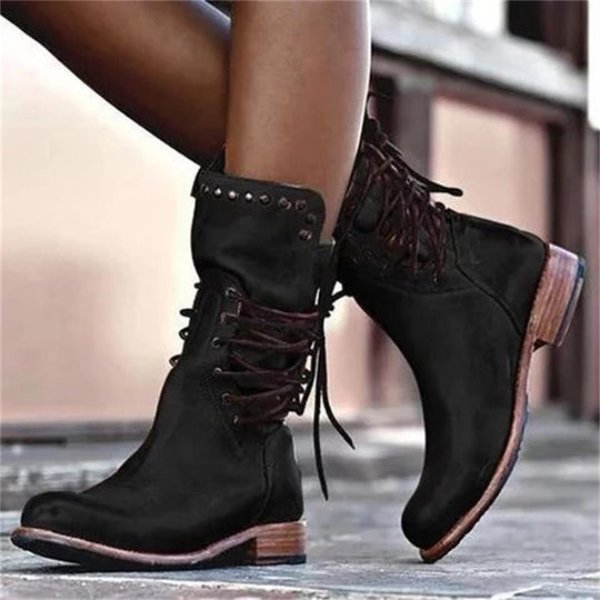 Damen Schnürstiefel mit dekorativen Nieten und robuster Profilsohle EB