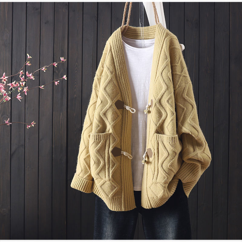 Damen Grobstrickjacke mit einzigartigem Zopfmuster und praktischen Taschen EB