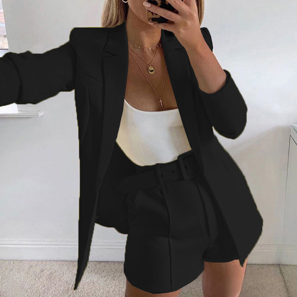 Damen nan tailliertes Longblazer-Shorts Set mit betonter Schulterpartie, hoher Taille und breitem Gürtel EB