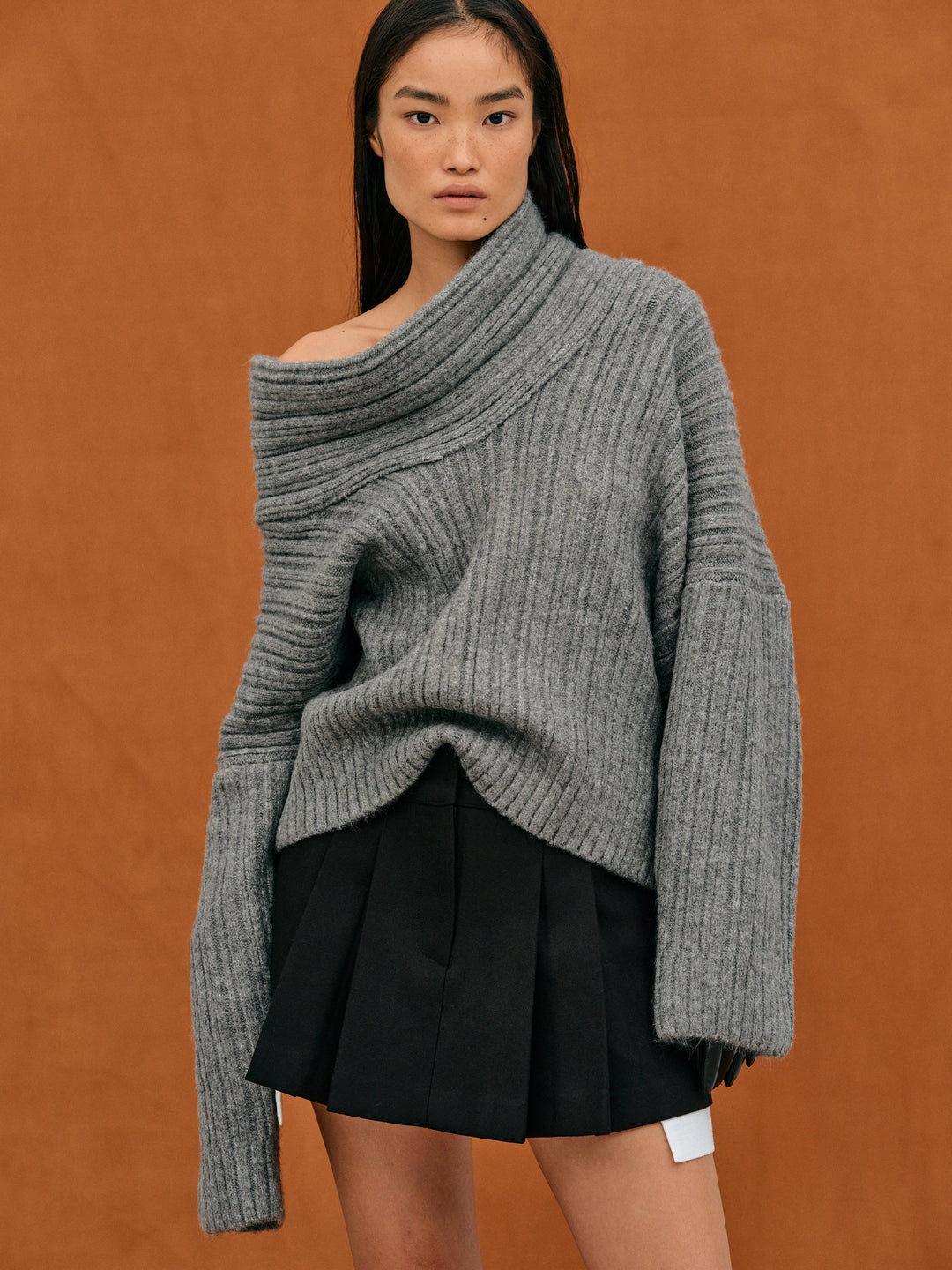 EB | Übergröße Passform Gerippte Strick Wolle Off-Shoulder Design