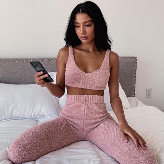 Damen Loungewear-Set mit weichem, strukturiertem Material und raffinierten Details EB