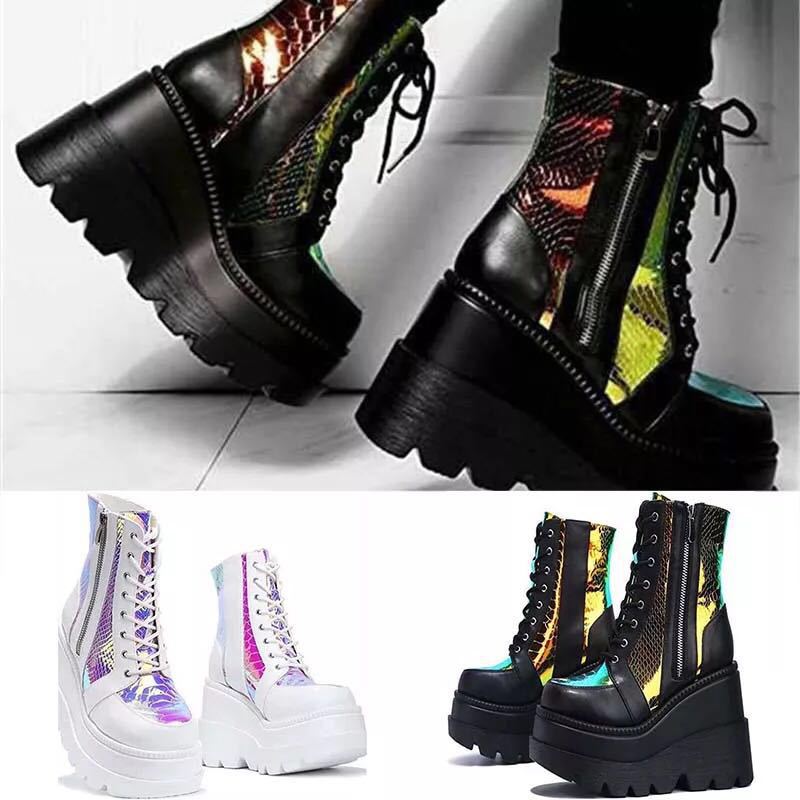 Damen nan Plateau-Bikerstiefel mit holografischen Einsätzen, Schnürung und seitlichem Reißverschluss EB