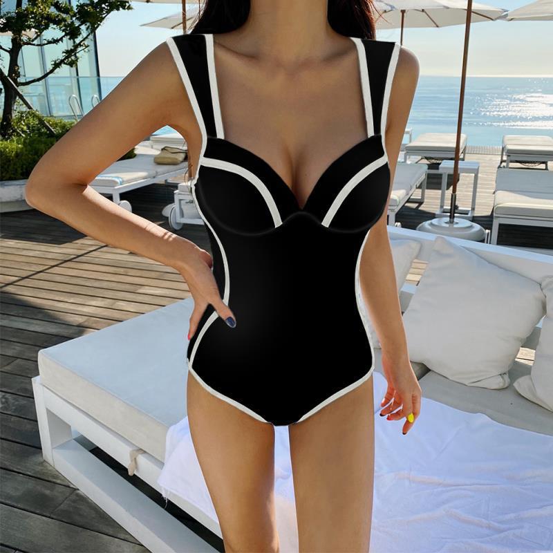Damen Sportlicher Einteiler Badeanzug mit elegantem Detail EB