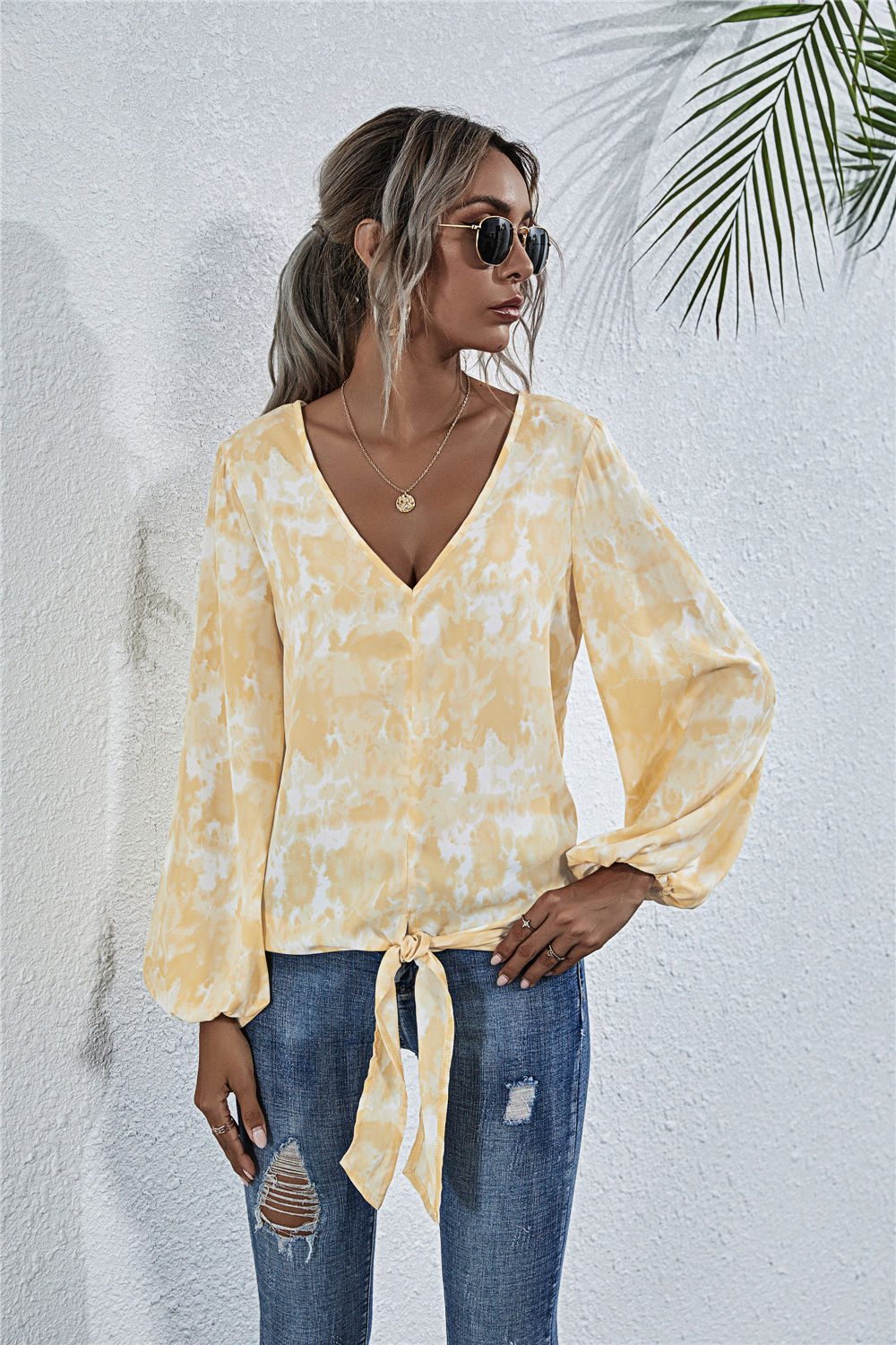 Damen Bluse mit V-Ausschnitt und verspieltem Knoten EB
