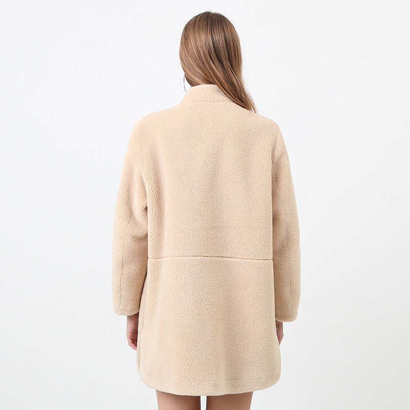 Damen Flauschige Fleecejacke mit elegantem Schnitt und praktischen Taschen EB