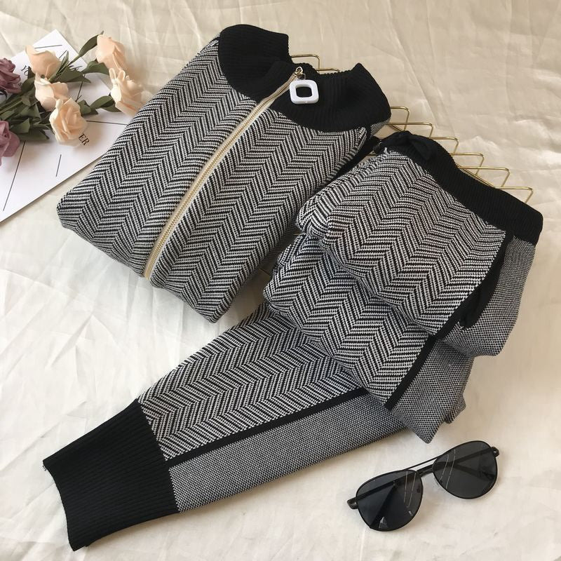 Damen modisches Strick-Loungewear-Set mit geometrischem Muster und elegantem Reißverschluss EB