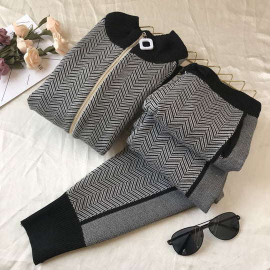 Damen modisches Strick-Loungewear-Set mit geometrischem Muster und elegantem Reißverschluss EB